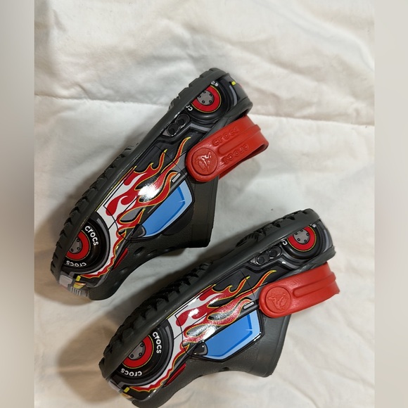 Crocs - Picture 2 of 2